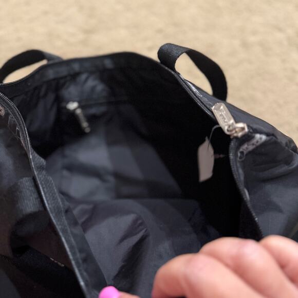 Lesportsac Tote Bag Sequin Anchor Zip Closure Inside Zip Pocket Black - Picture 8 of 8